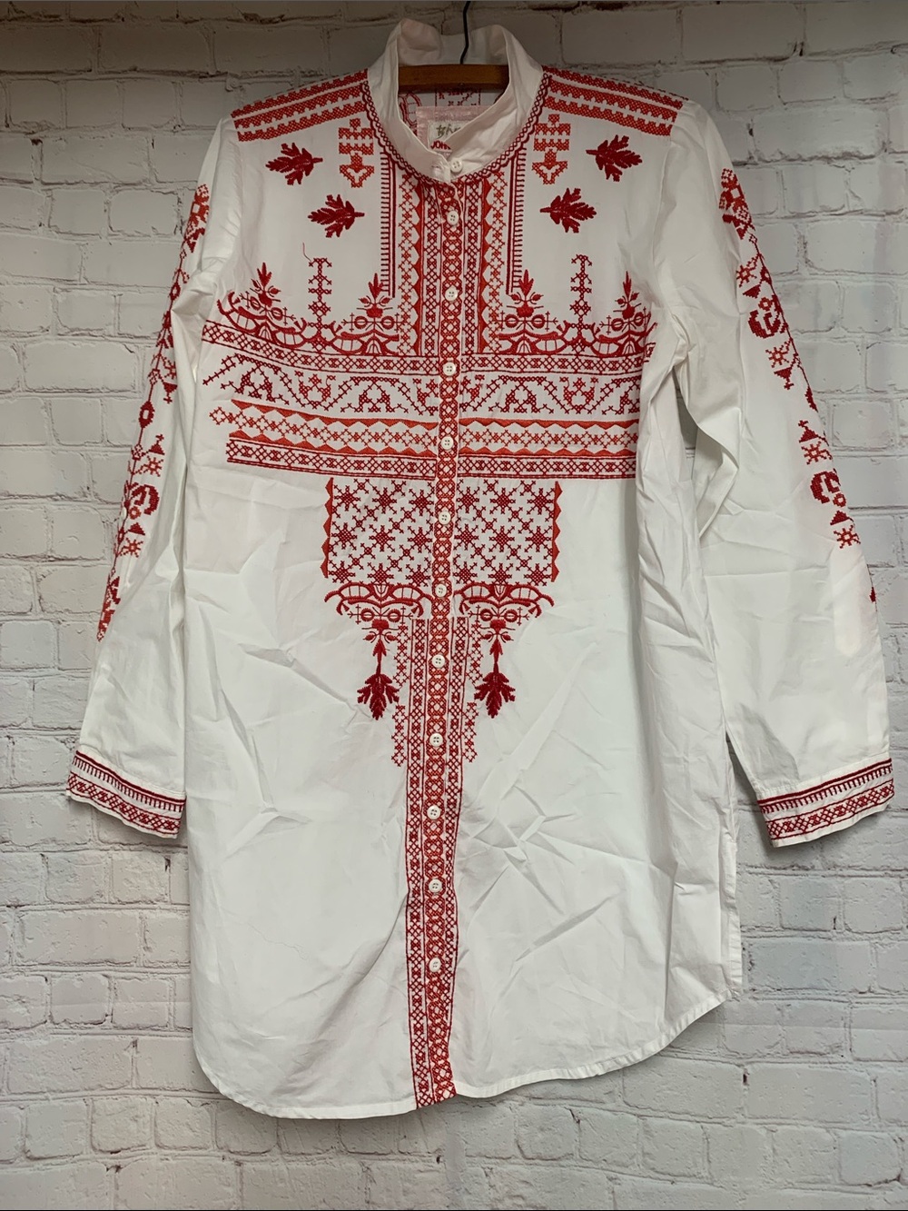 Biya Johnny Was White Red Embroidered Tunic Top Size S 40” Looks New
